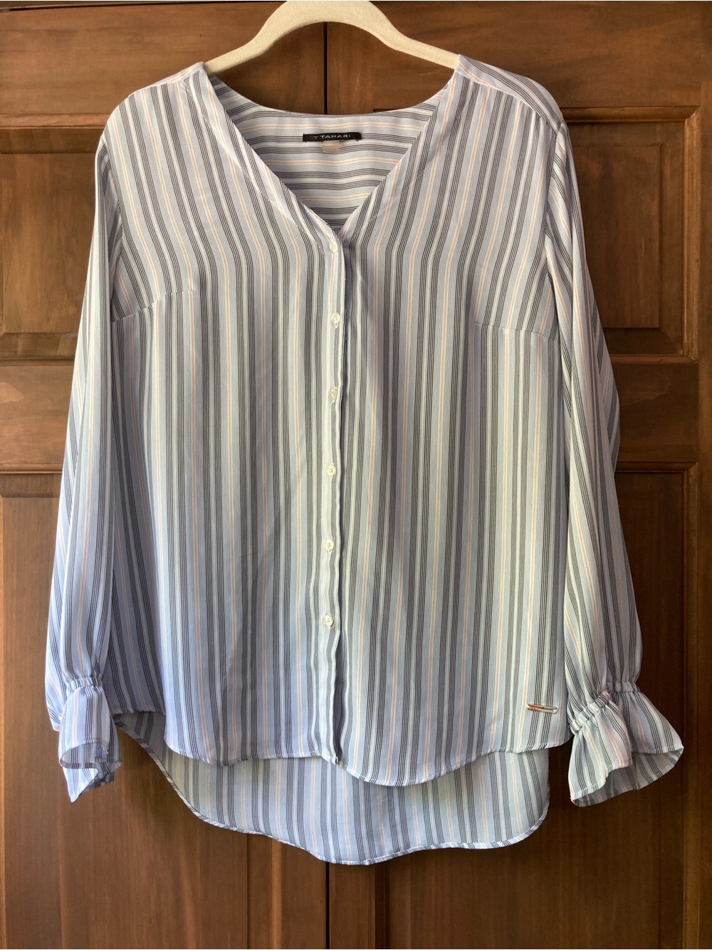 T Tahari Blue & White Striped LS Button-up Shirt Large